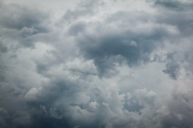 akşam yağmur önce gri bulut