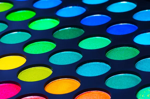 renkli göz gölgeler paleti