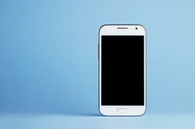 Beyaz akıllı telefon