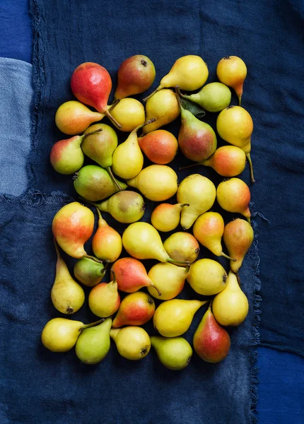 Multiple colorful pears — Stock Photo, Image