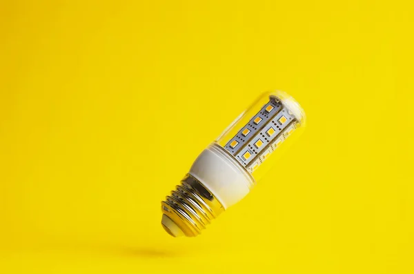 Energiebesparing Smd led geel — Stockfoto