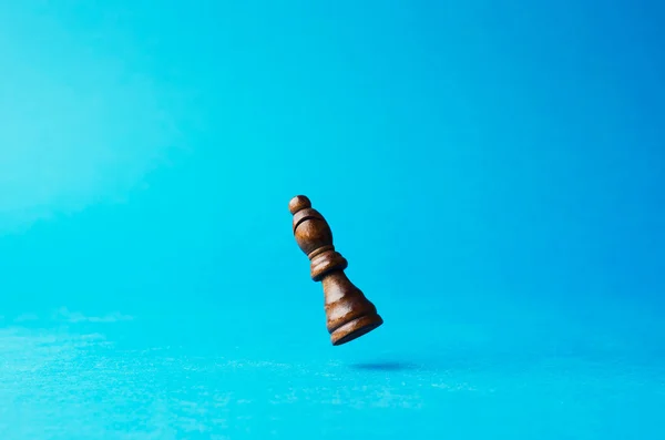 Biskup, dřevěná šachová figurka — Stock fotografie