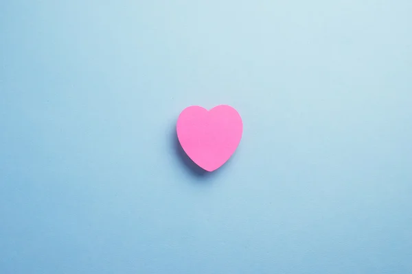 Coeur rose en forme de note collante — Photo