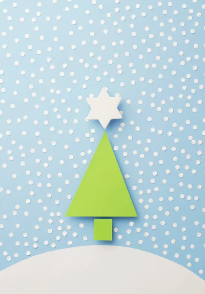 Papier-Weihnachtsbaum mit Stern — Stockfoto