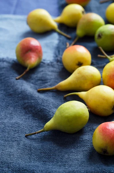 Multiple colorful pears — Stock Photo, Image