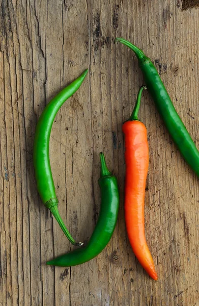 Pimientos verdes y rojos —  Fotos de Stock