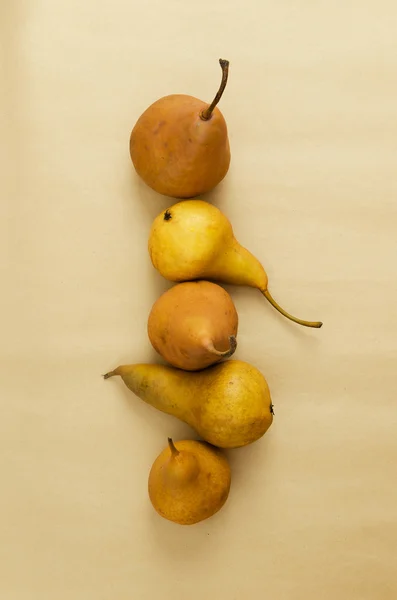 Flera mogna päron — Stockfoto