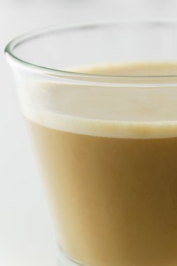 Bir fincan kapuçino, yakın çekim