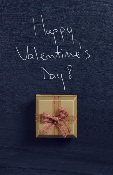 幸せなバレンタインデーのギフト ボックス — ストック写真