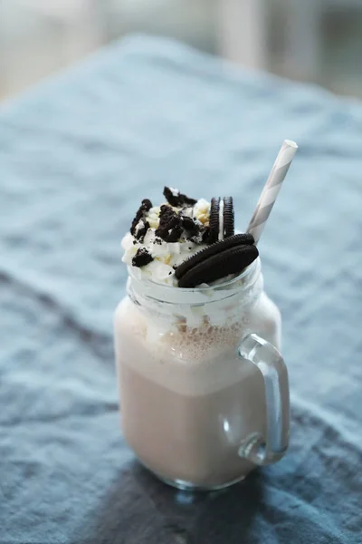 Délicieux Milk Shake Sur Table — Photo