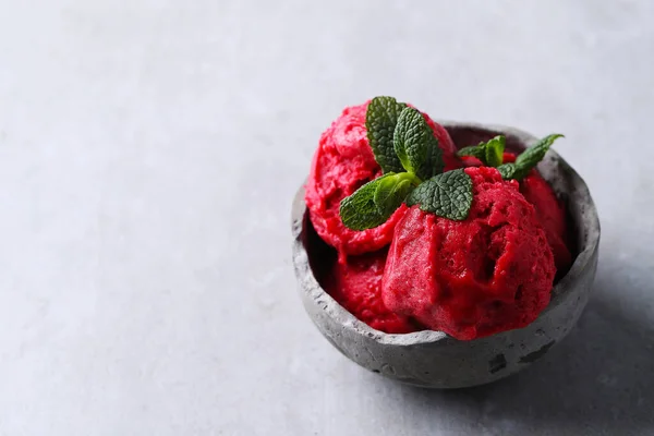 Ice Cream Delicious Strawberry Gelato Bowl — Stock Photo, Image