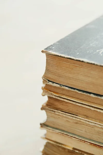 Reading Books Table — Stock Photo, Image