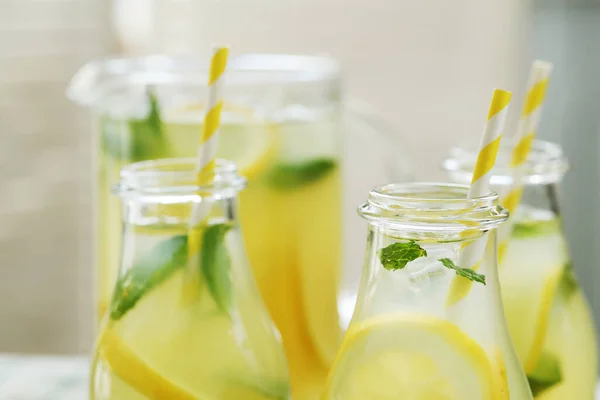 Limonada Bebida Refrescante Mesa — Fotografia de Stock