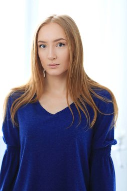 Portre fotoğrafı. Yakından güzel bir kız.