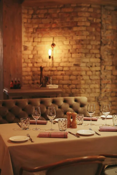 Interior Restaurant Table Served Plates Glasses — Stock Photo, Image