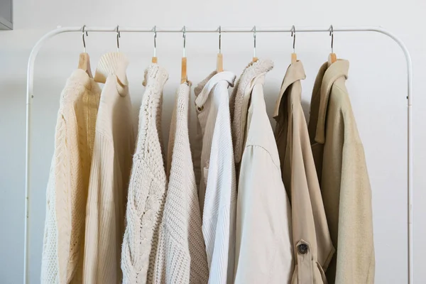 Close Roupas Quentes Cores Claras Como Bege Branco Para Inverno — Fotografia de Stock