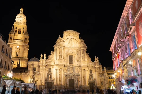 Murcia Katedrali, Cardenal Belluga Meydanı 'nda, bir Noel gecesi..