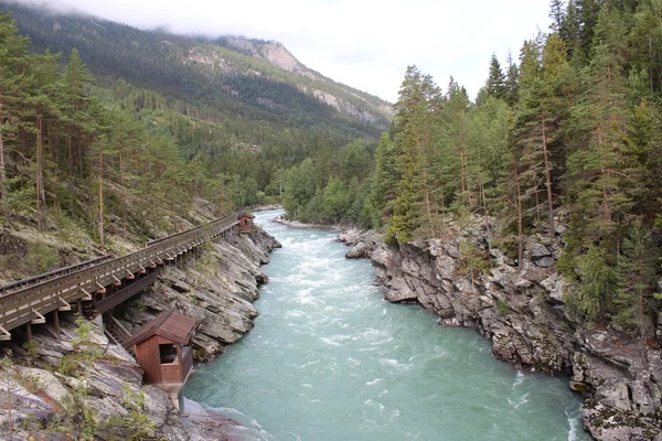 Cabine rechters op de rivier de Sjoa in Noorwegen. — Stockfoto