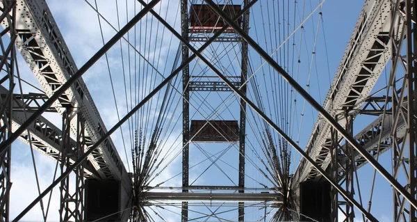 Construção em aço do famoso e histórico Parque Ferris Wheel of Prater, Viena . — Fotografia de Stock