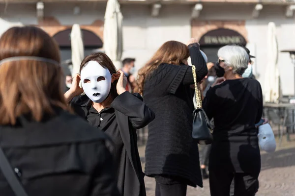 Octobre 2020 Brescia Italie Filles Dans Masque Théâtral Dans Une — Photo