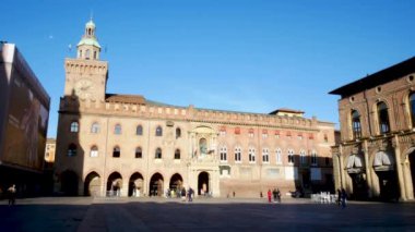 Bolonya, İtalya, Accursio Sarayı Sarayı Sarayı