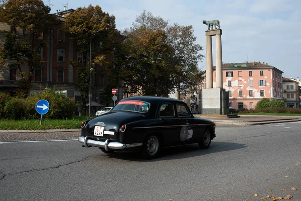 Piacenza, İtalya, 1000 Miglia tarihi yarış arabası, finans polisi tarihi araba
