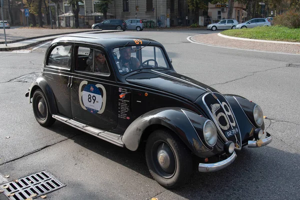 Piacenza, İtalya, 1000 Miglia tarihi yarış arabası, Fiat 1500 berlina 1936