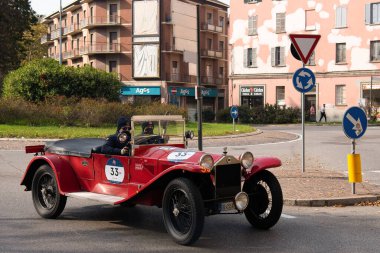 Piacenza, İtalya, 1000 Miglia tarihi yarış arabası, Lancia Lambda Torpido 1927