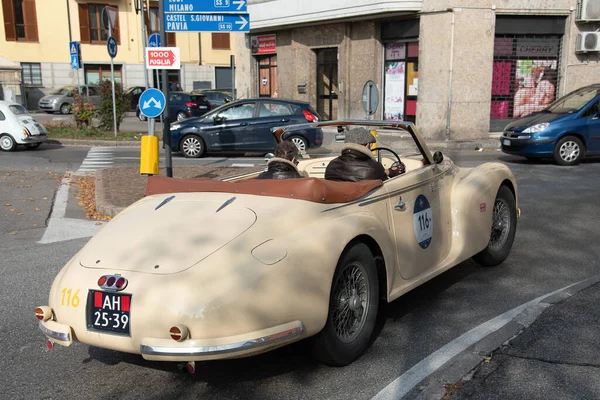 Piacenza, İtalya, 1000 Miglia tarihi yarış arabası, Alfa Romeo 6C Turinga 1942