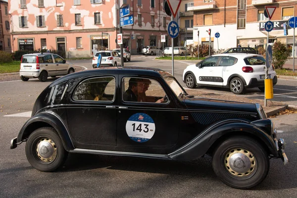 Piacenza, İtalya, 1000 Miglia tarihi yarış arabası, Jaguar xk120 roadster 1951