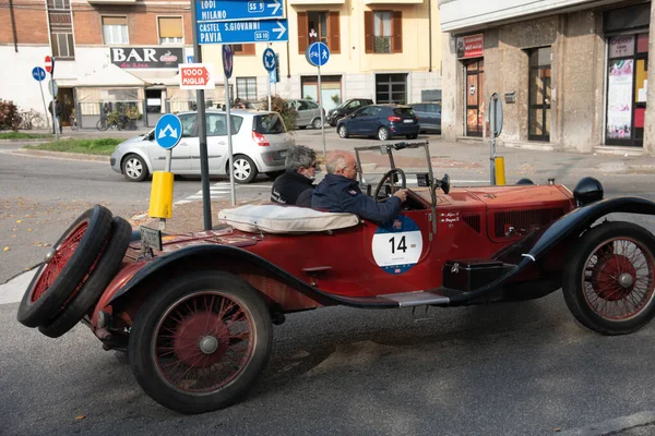 Piacenza, İtalya, 1000 Miglia tarihi yarış arabası, Lancia Lambda Casaro 1925