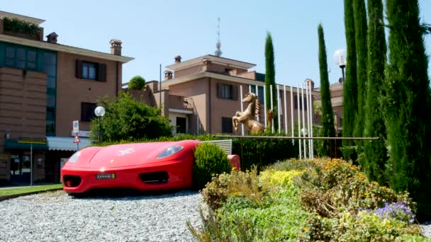 Maranello Itália Vista Para Banco Parque Ferrari — Vídeo de Stock