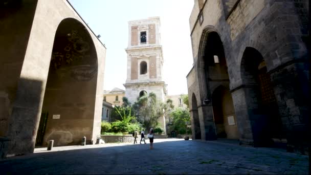 Neapol Itálie Vyblednutí Zvonice Kostela Santa Chiara — Stock video