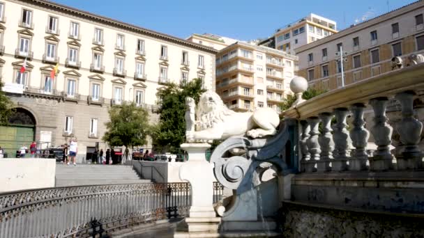 ナポリ イタリア 背景に市庁舎とネプチューン噴水 — ストック動画