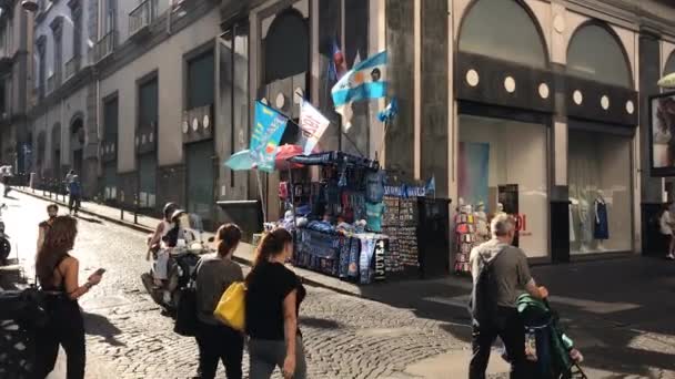 Nápoles Italia Puesto Bandera Del Club Fútbol Napoli Callejón — Vídeo de stock
