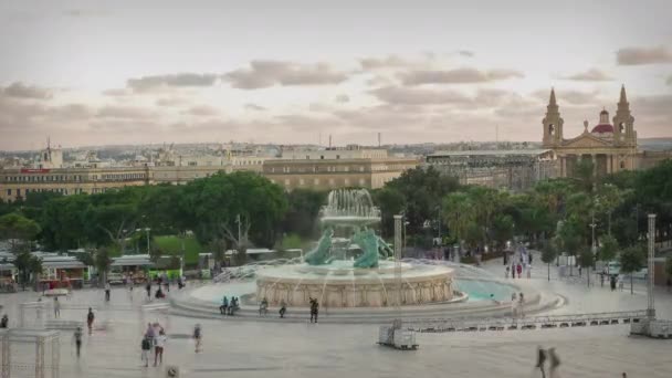 Valletta Malta Tid Förflutit För Triton Torget Vid Solnedgången — Stockvideo