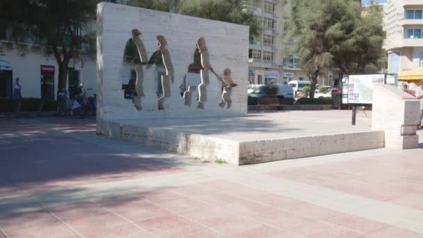Sliema Malta Das Familiendenkmal Der Weißen Schatten — Stockvideo