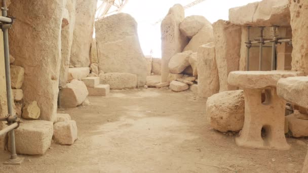 Hagar Qim Malta Wewnątrz Megalitycznego Kompleksu Świątyń — Wideo stockowe