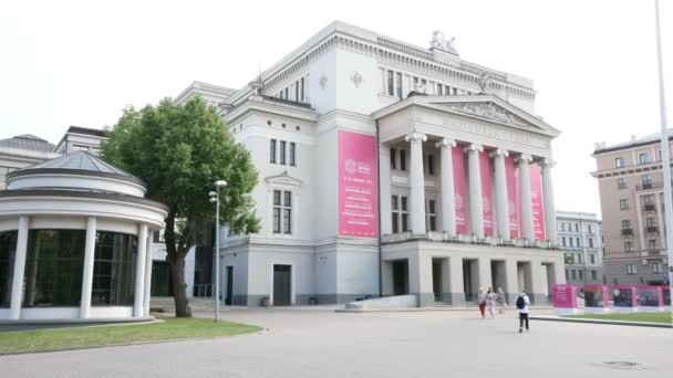 Riga Letonia Fachada Ópera Nacional Letonia — Vídeo de stock