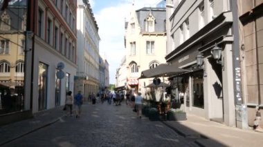 Riga, Letonya, Kalku ana caddesinin manzarası
