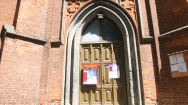 Riga, Letonya, katedral çan kulesinin yukarısına eğilin.