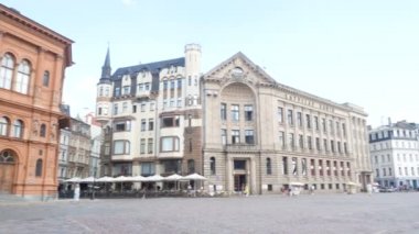 Riga, Letonya, Kubbe Meydanı 'nın panoramik görünümü