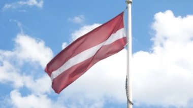 Riga, Letonya, Litvanya bayrağı rüzgarda