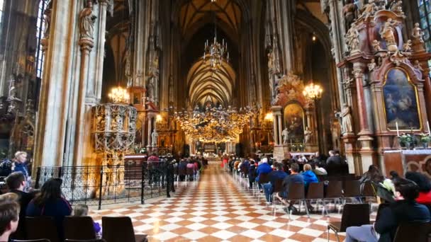 Wien Österrike Luta Dig Upp Innanför Stephens Kyrka — Stockvideo