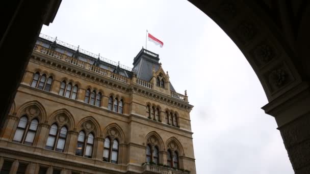 Wien Österreich Blick Auf Das Rathaus Rathaus Von Der Arkade — Stockvideo
