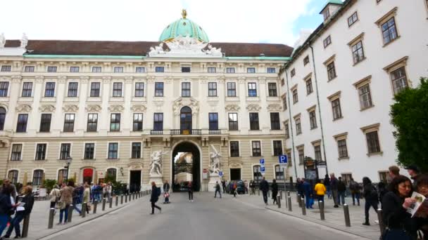 Vienna Austria Entrance Hofburg Courtyard — Stok video