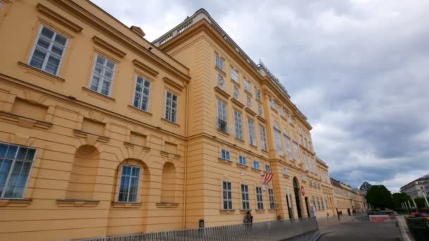 Wien Österreich Museumsquartier Haupteingang — Stockvideo