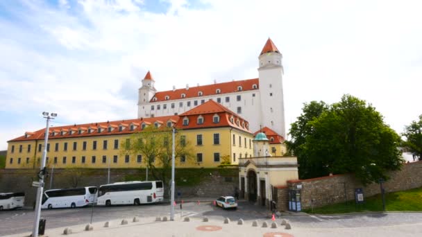 Bratislava Eslovaquia Fuera Del Castillo — Vídeos de Stock
