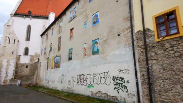 ブラチスラバ スロバキア 窓の芸術と家 — ストック動画
