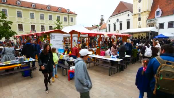 Bratislava Slowakije Markt Het Centrale Plein — Stockvideo